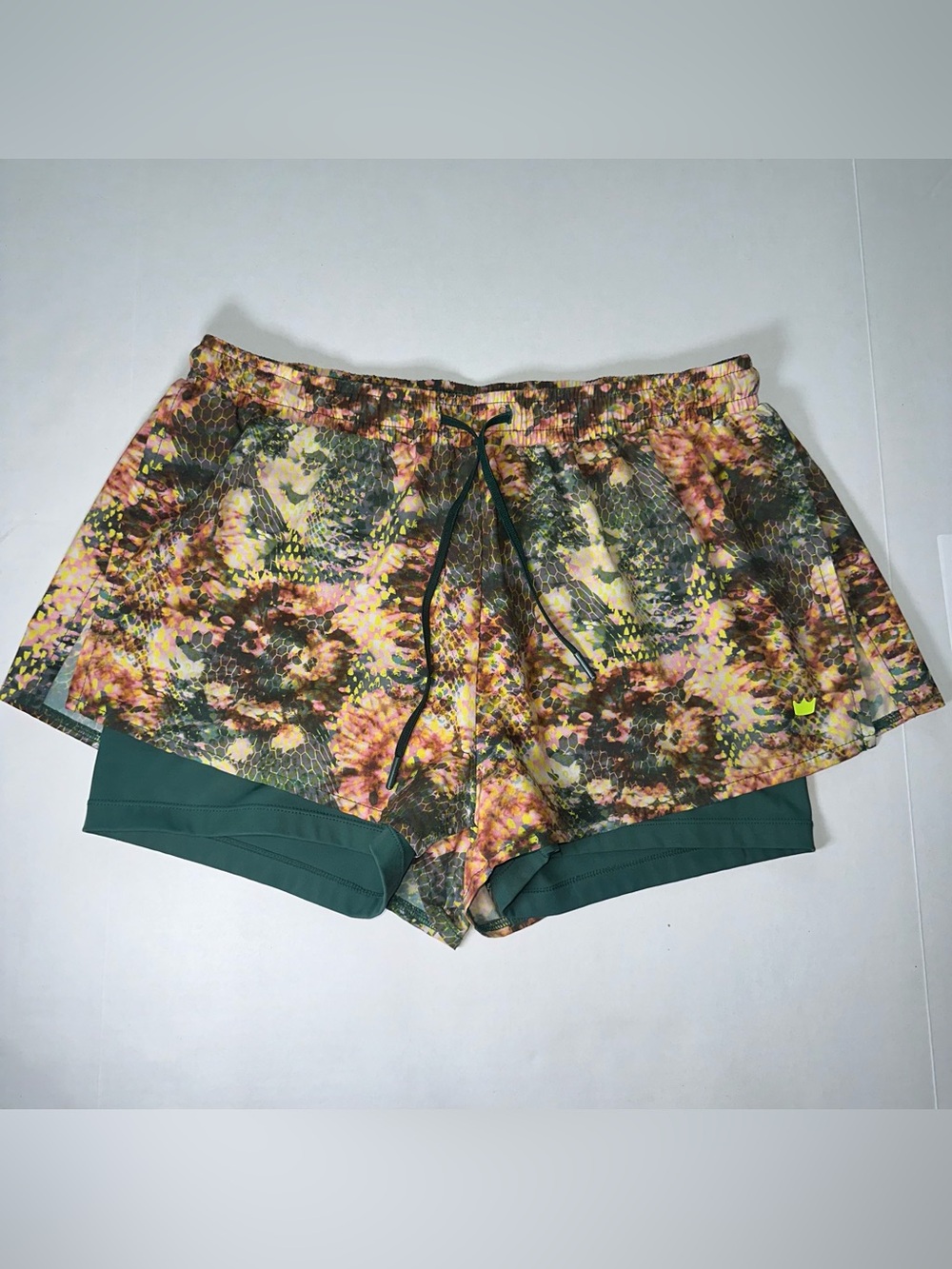 SHEFIT Green Snake Print Womens 2-in-1 Lined Activewear Shorts Outdoor